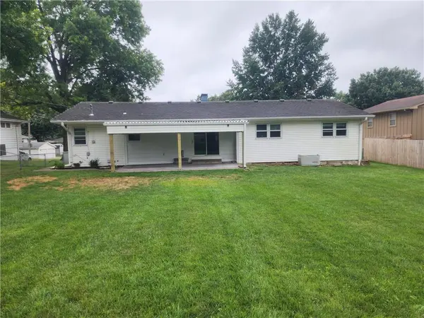 3317 Auburn DR, St Joseph, MO 64506