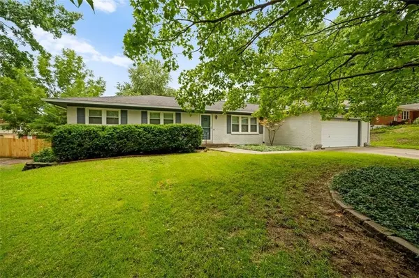 1601 NE 77th ST, Kansas City, MO 64118