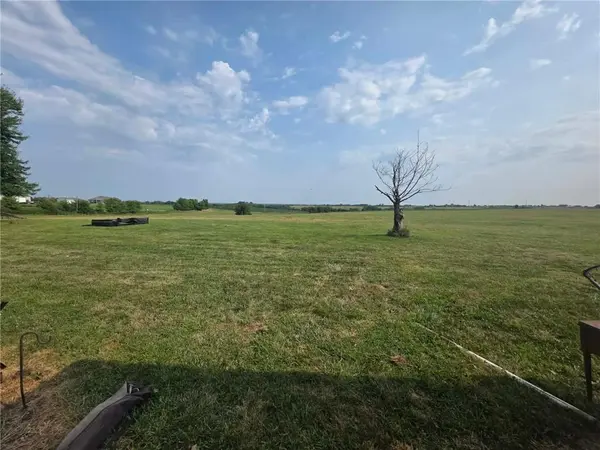 5647 SW Mccomas LN, Plattsburg, MO 64477