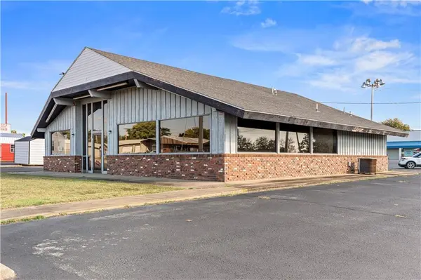 1419 W Austin BLVD, Nevada, MO 64772