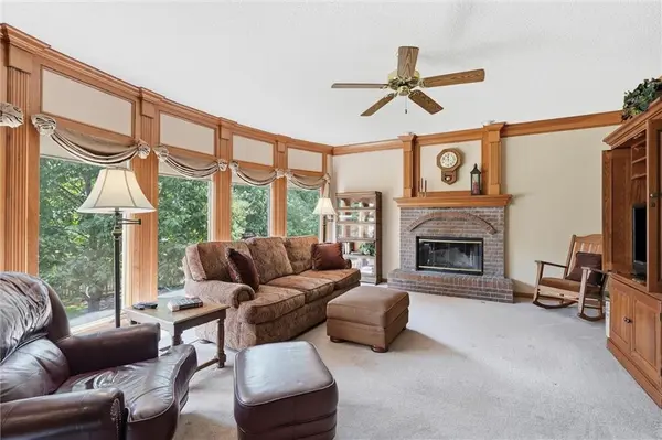 17835 W 69th ST, Shawnee, KS 66217