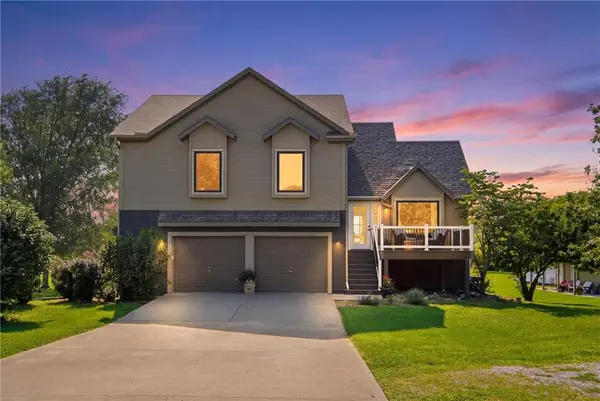 27520 Normandy RD, Louisburg, KS 66053