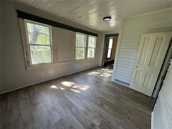 710 W 2nd ST, Webb City, MO 64870
