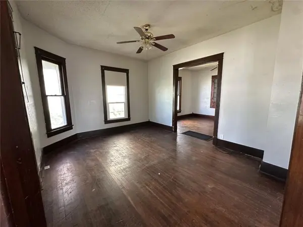710 W 2nd ST, Webb City, MO 64870