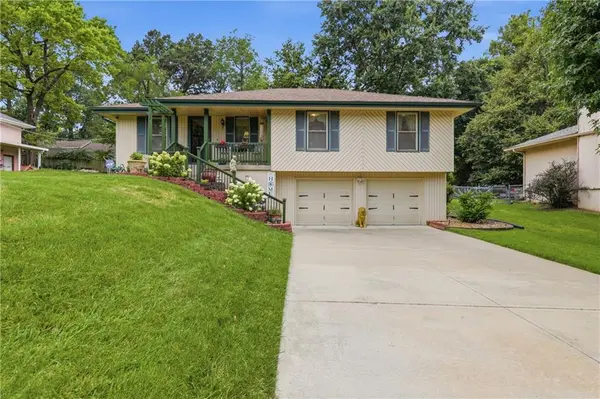 4680 N OLIVE ST, Kansas City, MO 64116