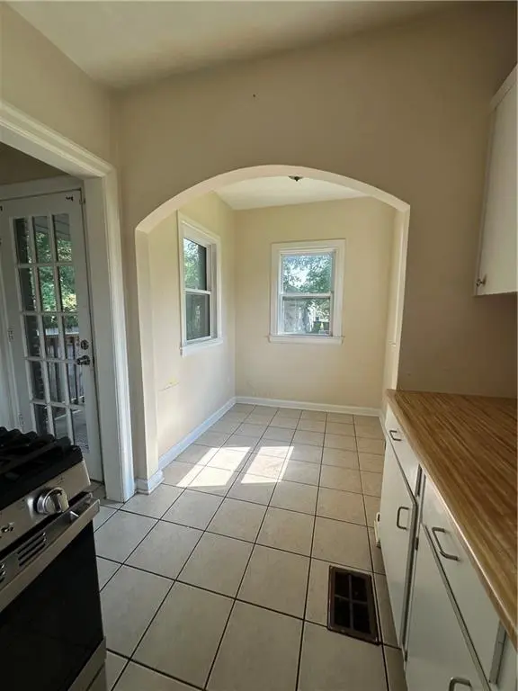 1701 E MECHANIC AVE, Independence, MO 64050