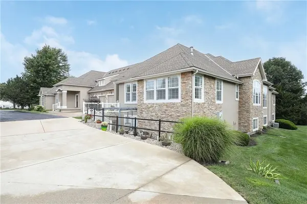 11575 S Bell Court DR #103, Olathe, KS 66061
