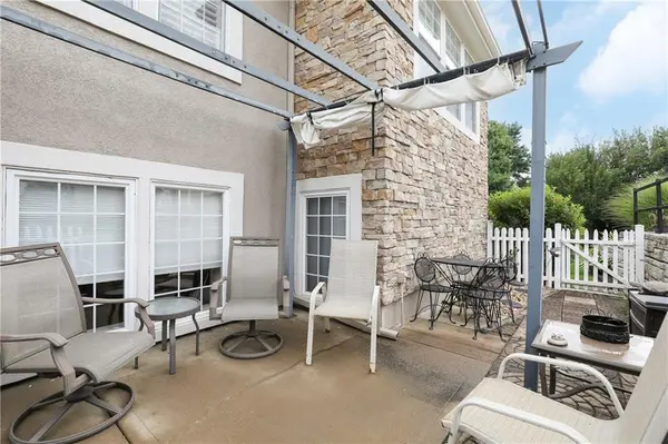 11575 S Bell Court DR #103, Olathe, KS 66061