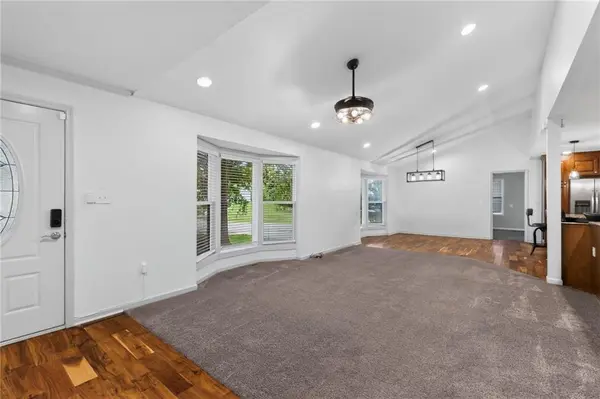 9921 W 67th ST, Merriam, KS 66203