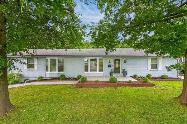 9921 W 67th ST, Merriam, KS 66203