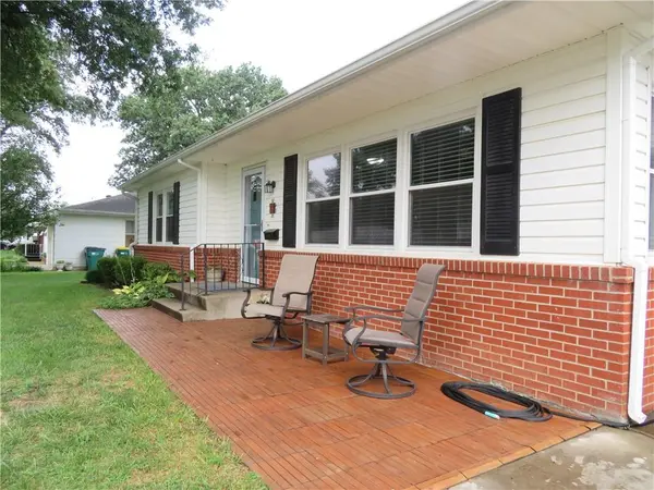 12 Holly LN, Paola, KS 66071