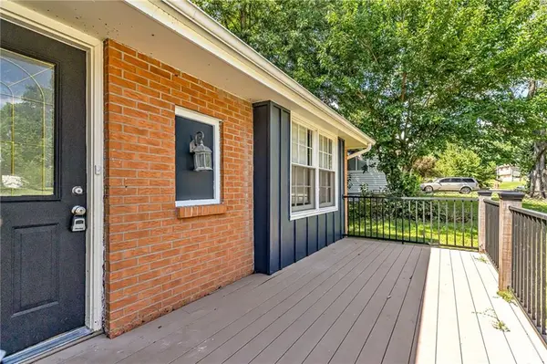 5204 S Delaware AVE, Independence, MO 64055