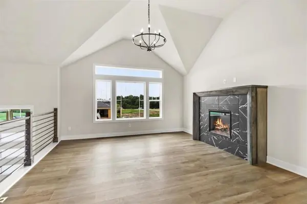 1103 N Eli LN, Warrensburg, MO 64093
