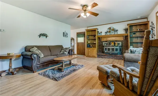 501 E Oak ST, Rich Hill, MO 64779