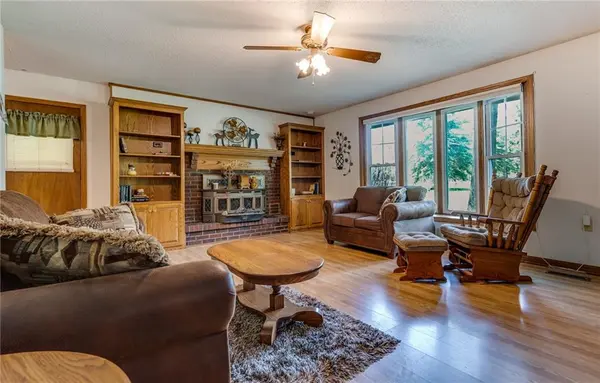 501 E Oak ST, Rich Hill, MO 64779