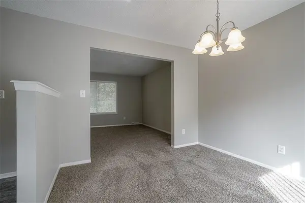 2412 SW 2nd TER, Blue Springs, MO 64014
