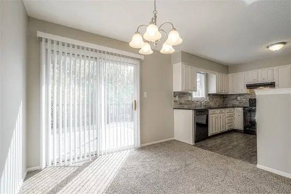 2412 SW 2nd TER, Blue Springs, MO 64014