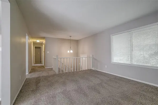 2412 SW 2nd TER, Blue Springs, MO 64014