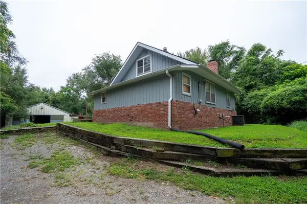6501 S 16th ST, St Joseph, MO 64504