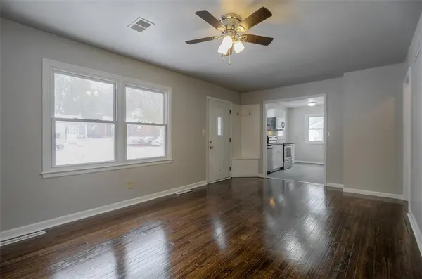 1709 N Dodgion AVE, Independence, MO 64050