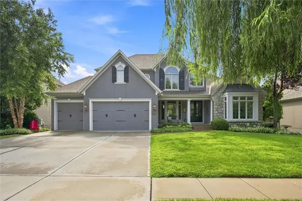 9309 W 156th PL, Overland Park, KS 66221