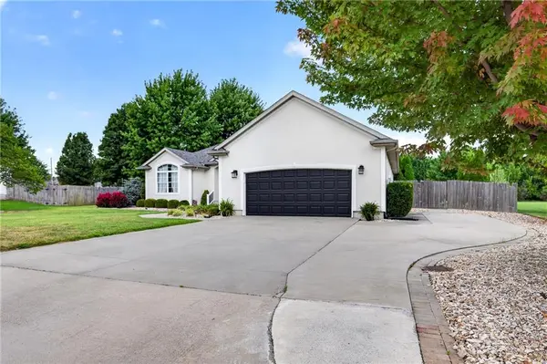 1203 Cedar Crest DR, Pittsburg, KS 66762