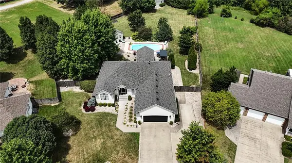 1203 Cedar Crest DR, Pittsburg, KS 66762