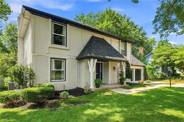 11239 W 99th PL, Overland Park, KS 66214