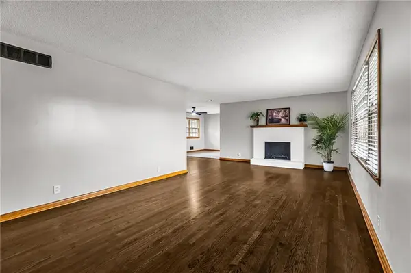4930 Waverly AVE, Kansas City, KS 66104