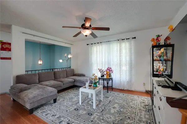7312 NW 77th TER, Kansas City, MO 64152