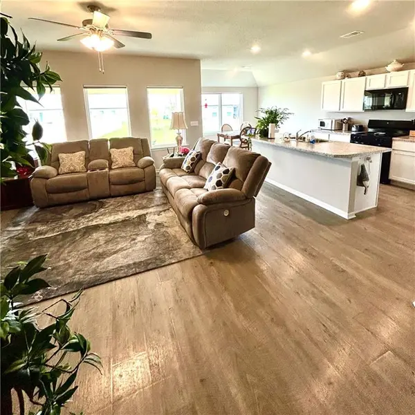 640 Lanesfield ST, Gardner, KS 66030