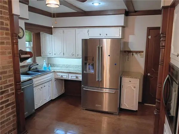 506 Elmwood LN, Pittsburg, KS 66762