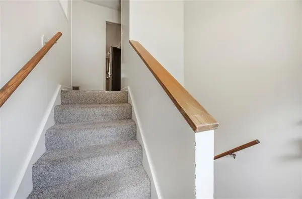 1008 S 21st TER, Leavenworth, KS 66048