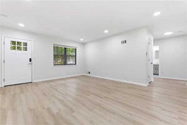 11506-11508 Oak ST, Kansas City, MO 64114