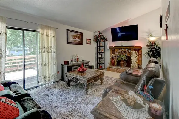 2400 NW 84th TER, Kansas City, MO 64154