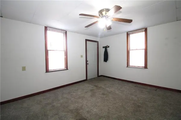 1316 Sacramento ST, St Joseph, MO 64503