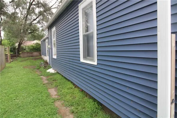 1316 Sacramento ST, St Joseph, MO 64503