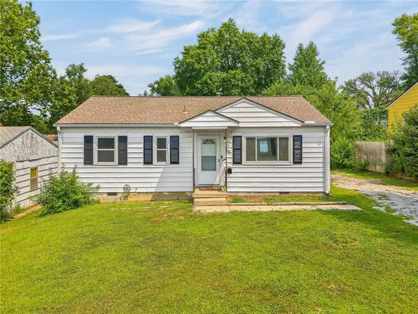 2412 NE 59th TER, Kansas City, MO 64118