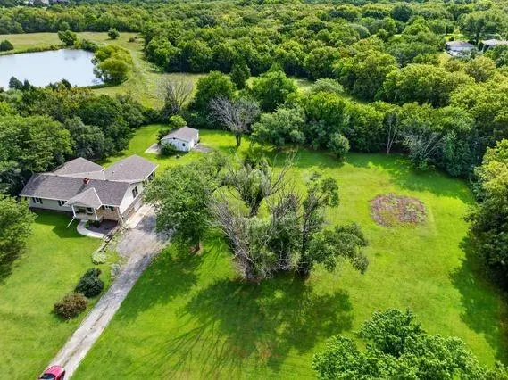 10615 Kill Creek RD, De Soto, KS 66018