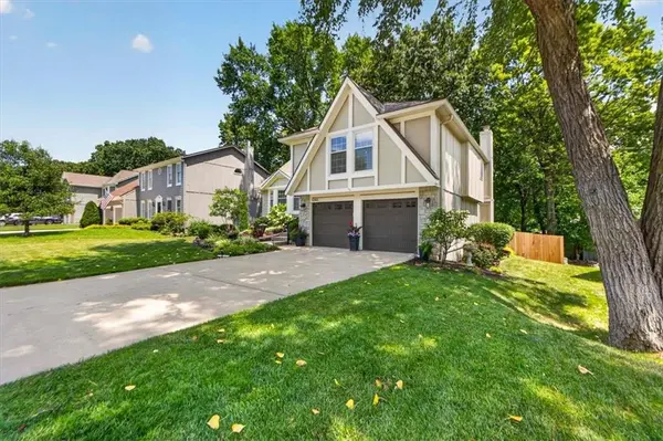 12165 S Alcan ST, Olathe, KS 66062
