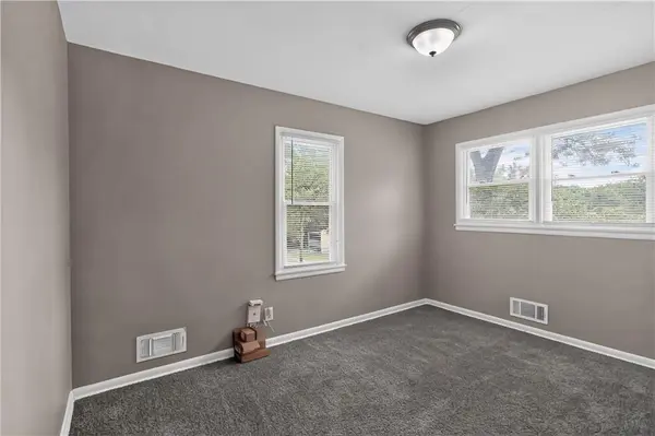 1420 E 82nd ST, Kansas City, MO 64131