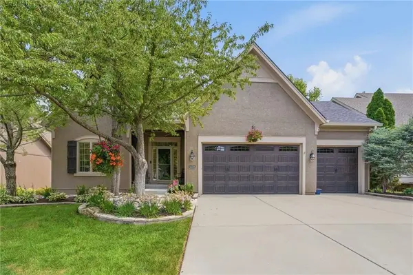 16025 Eby ST, Overland Park, KS 66085