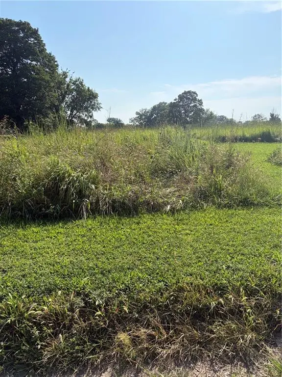 45 N Eagle LN, Mound City, KS 66056