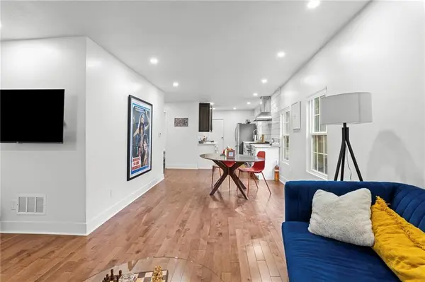 6214 Tracy AVE, Kansas City, MO 64110