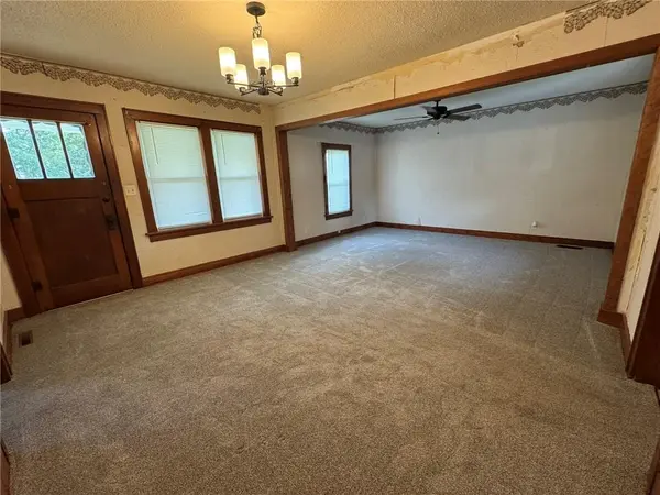 508 W Miami ST, Paola, KS 66071