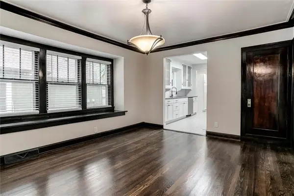 4206 Bell ST, Kansas City, MO 64111