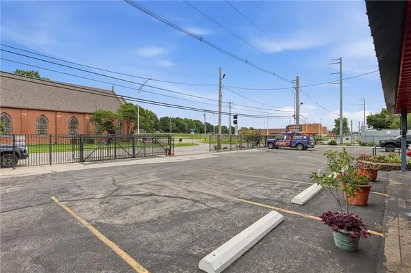 7511 LEAVENWORTH RD, Kansas City, KS 66109