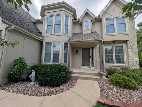 12860 Barton ST, Overland Park, KS 66213