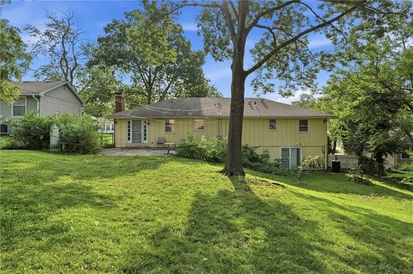 10936 Myrtle AVE, Kansas City, MO 64137