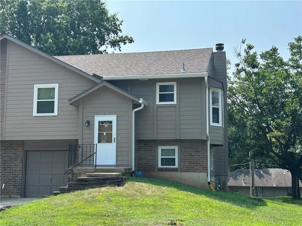 17405 E 41st TER, Independence, MO 64055